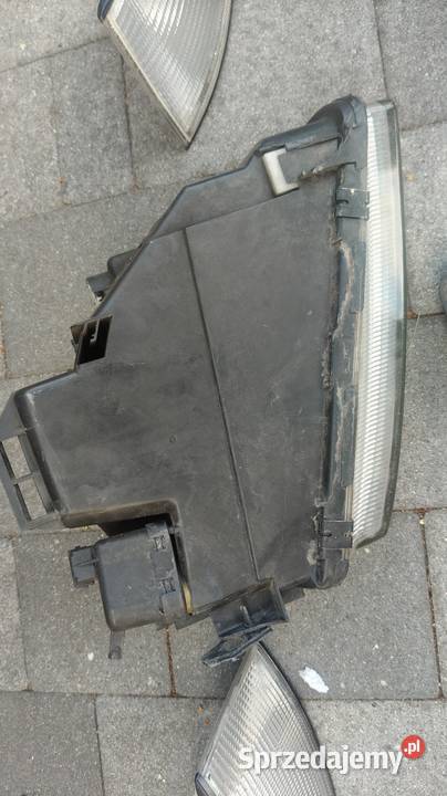 Zestaw lampy Audi A4 B5 reflektor lewy sprzedam