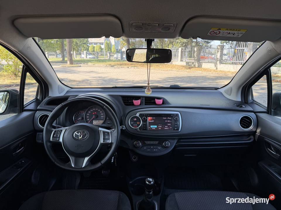 Toyota Yaris Salon Polska navi kamera cofania benzyna Nowy Sącz