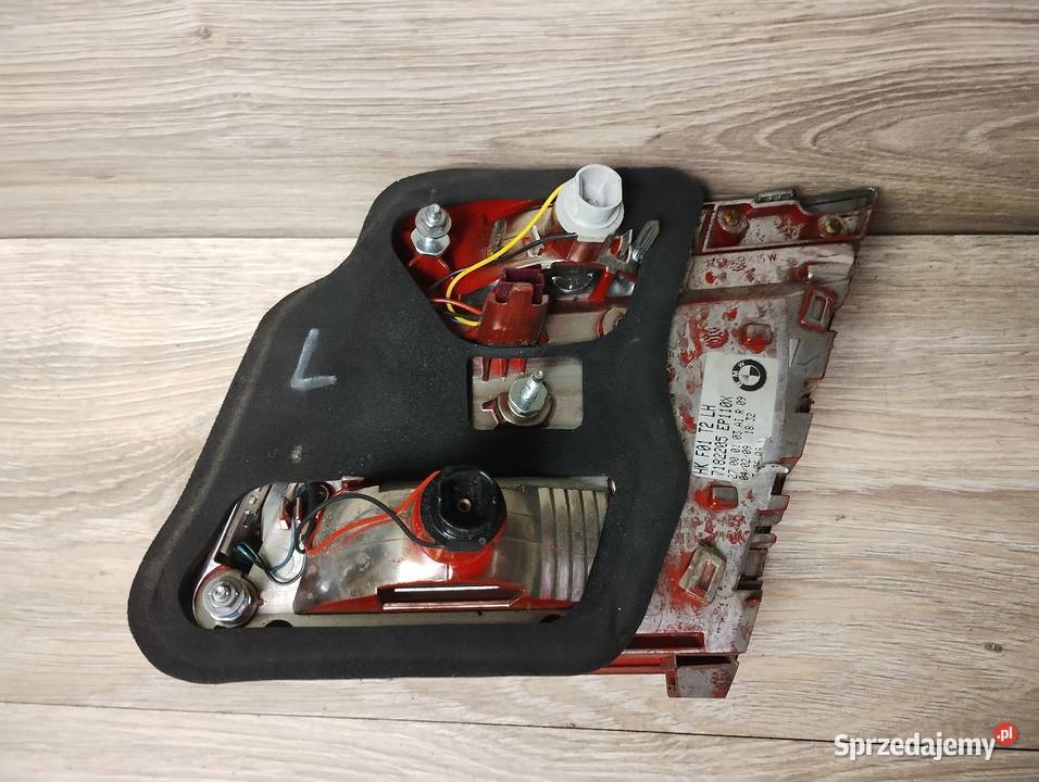 LAMPA LEWA TYLNA W KLAPE BMW F01 F02 7182205 Gdańsk