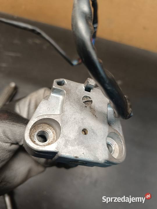 Stacyjka kluczyk zapłon wiązka instalacja części Motoryzacja sprzedam
