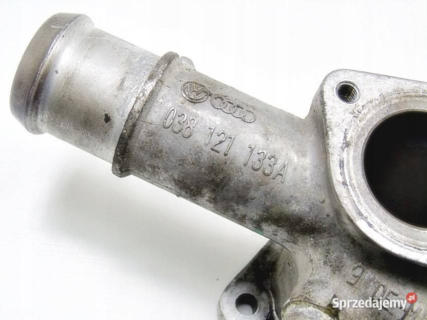 OBUDOWA TERMOSTATU 19 TDI PASSAT B5 AUDI A4 osobowe Sosnowiec