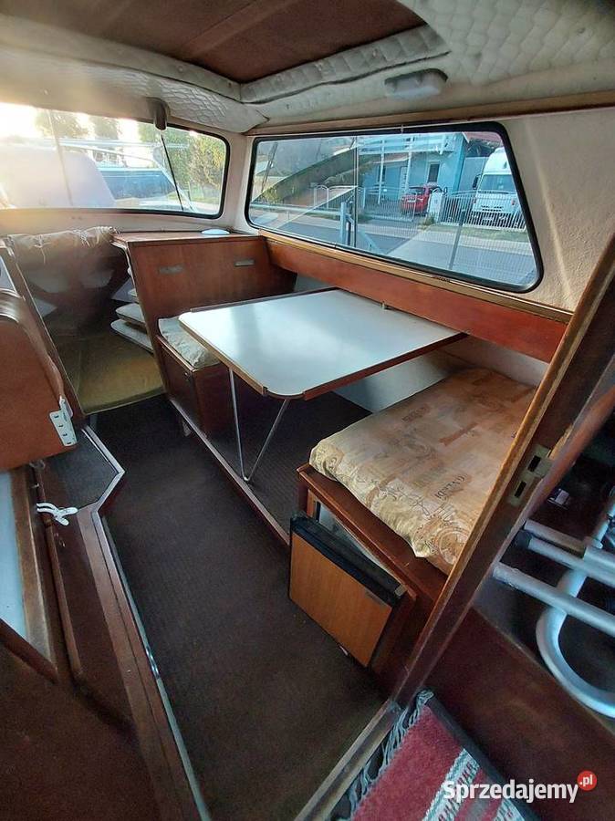 Motorówka 670 z silnikiem stacjonarnym 120