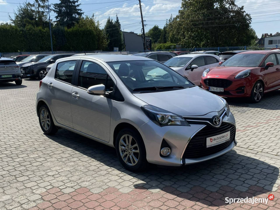 Toyota Yaris 13 99 KameraBluetooth Gwarancja III immobilizer Yaris Tarnowskie Góry