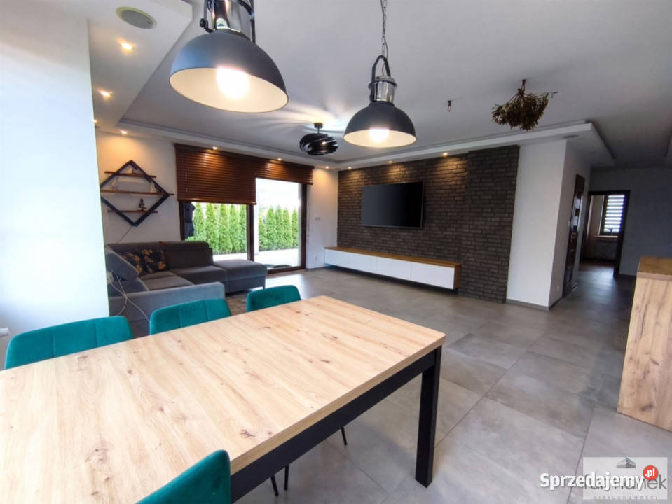 Sprzedaż domu wolnostojącego Korczów 156m2 mieszkalny