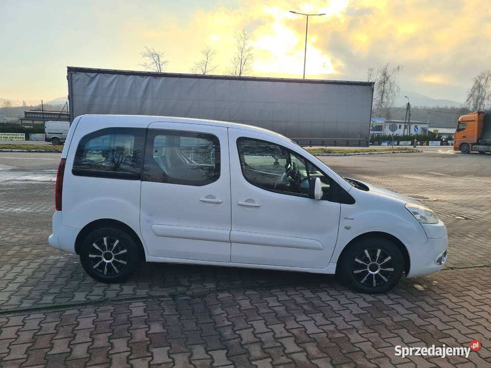 FVAT 23Peugeot Partner Tepee 5 osobowy HAK 16 śląskie Bujaków