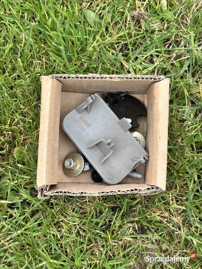 Schowki Renault Kangoo I komplet śruby montażowe Lublin