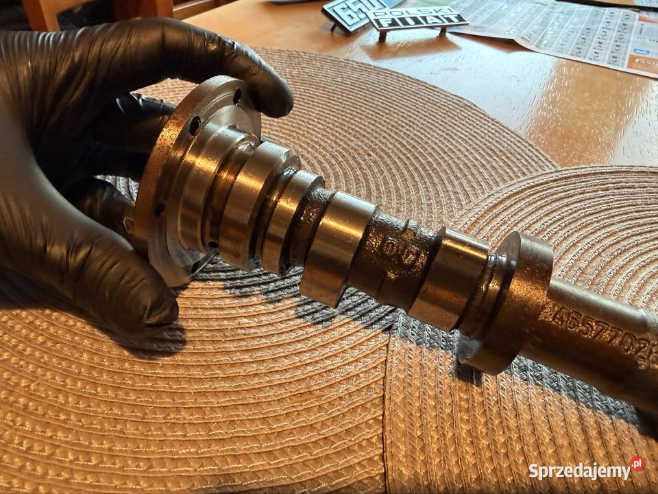 Nowy oryginalny wałek rozrządu PRL Fiat 126P pomorskie Człuchów sprzedam