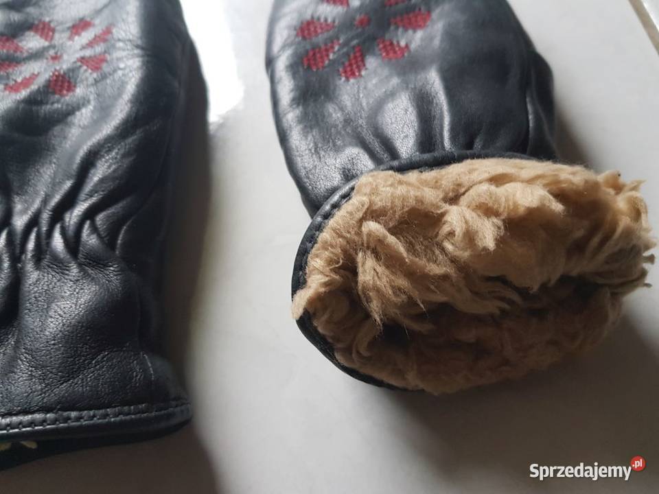 skórkowe rękawiczki z misiem wyszywane