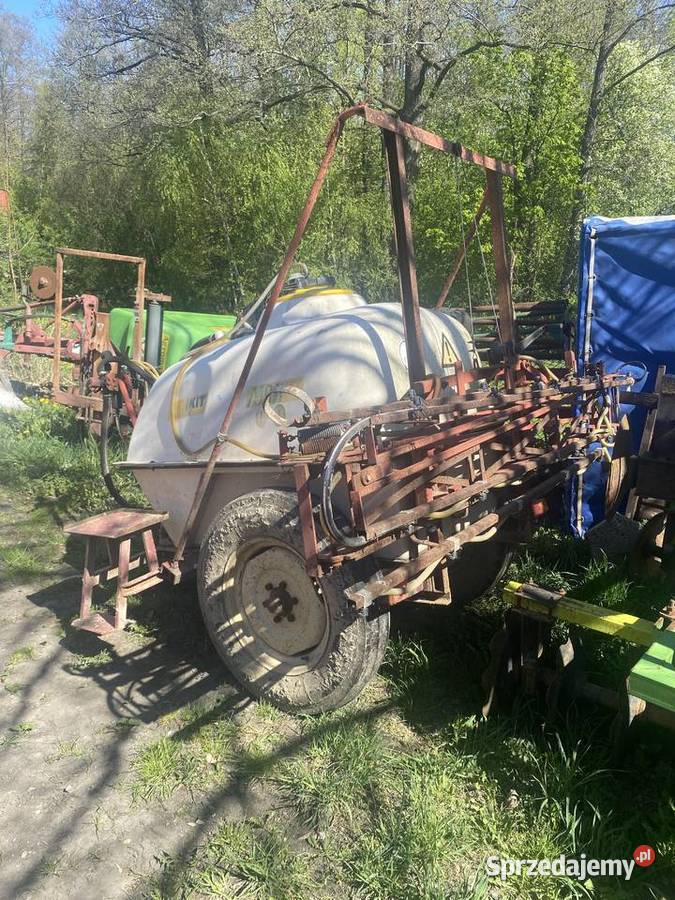 Sprzedam opryskiwacz 1200 litrów Moskit Moskit Nidzica