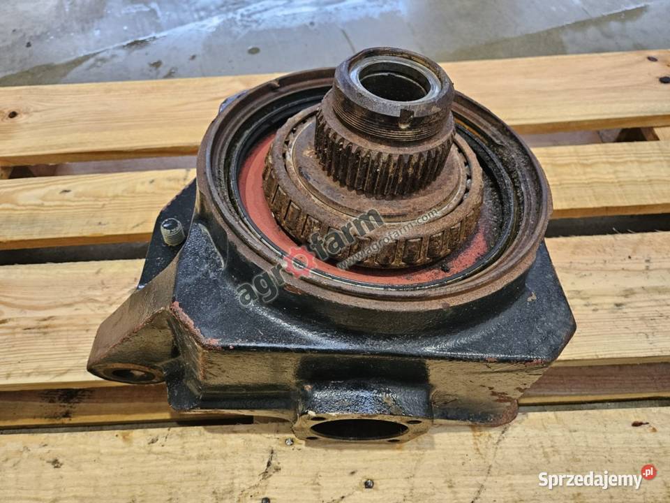 Zwrotnica LH Massey ferguson 8250 8260 Byków