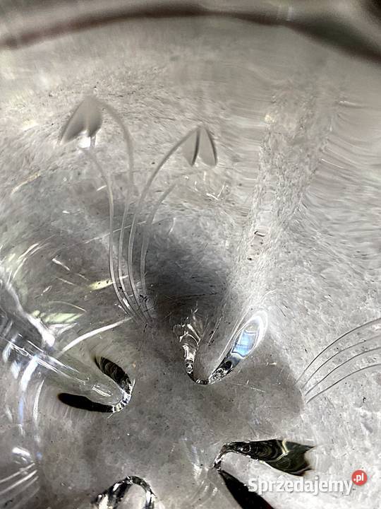 Mały wazonik z florystycznym grawerunkiem Warszawa sprzedam