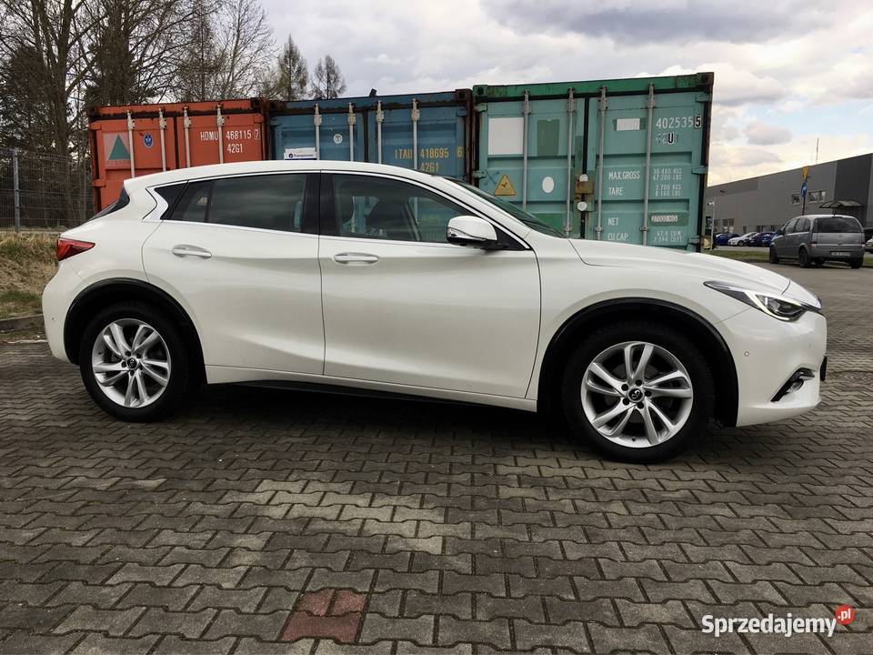 Sprzedam INFINITI Q30 16 122 2016r bezwypadkowy elektryczne lusterka
