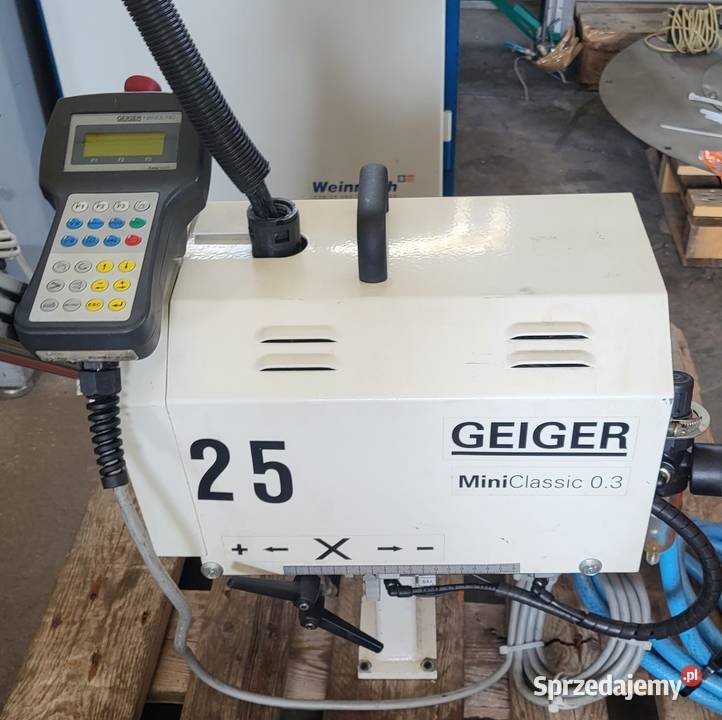 Robot manipulator do wyciągania detali z formy sprzedam