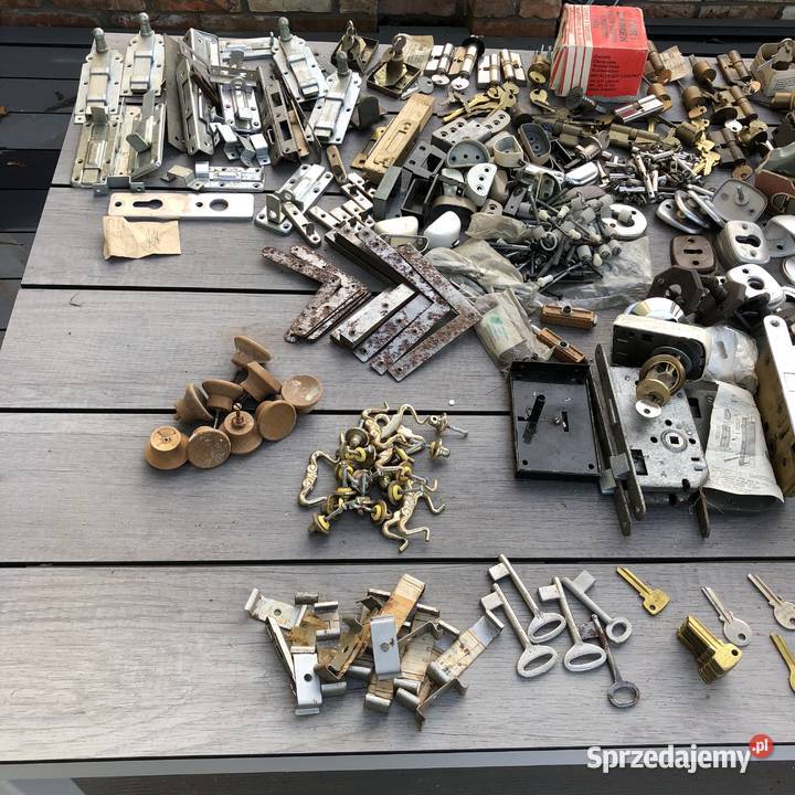 Okucie meblowe zamek zasuwa zestaw starym wielkopolskie Poznań