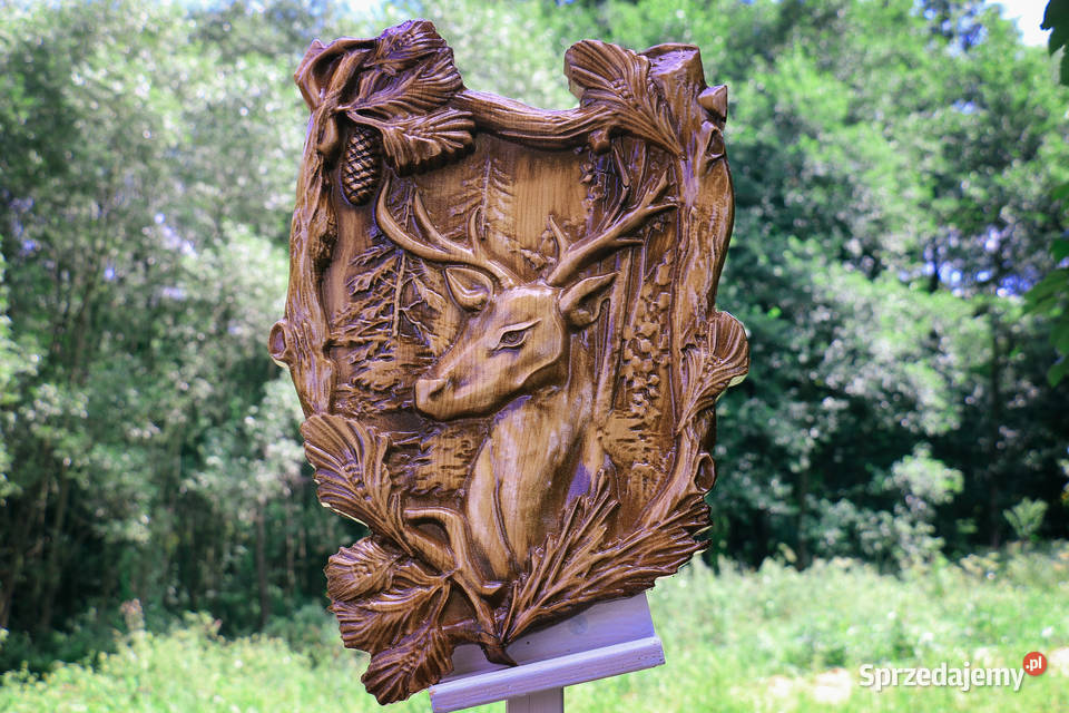 Jeleń w ramie Płaskorzeźba w drewnie Jasienica Rosielna