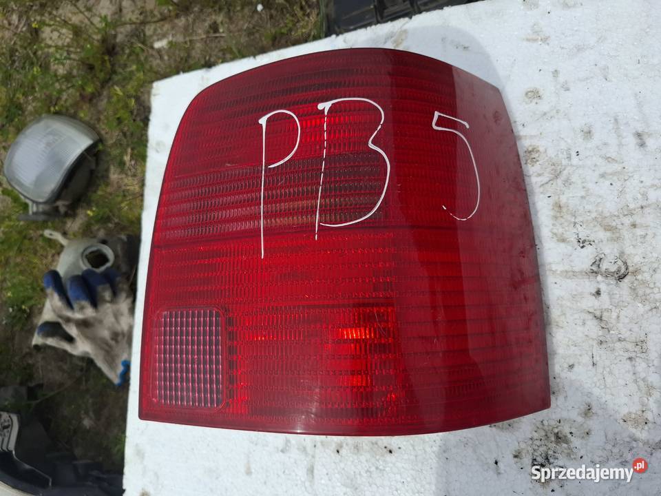 Lampa Prawa Tył Volkswagen Passat B5 osobowe Pozostałe Wisznice