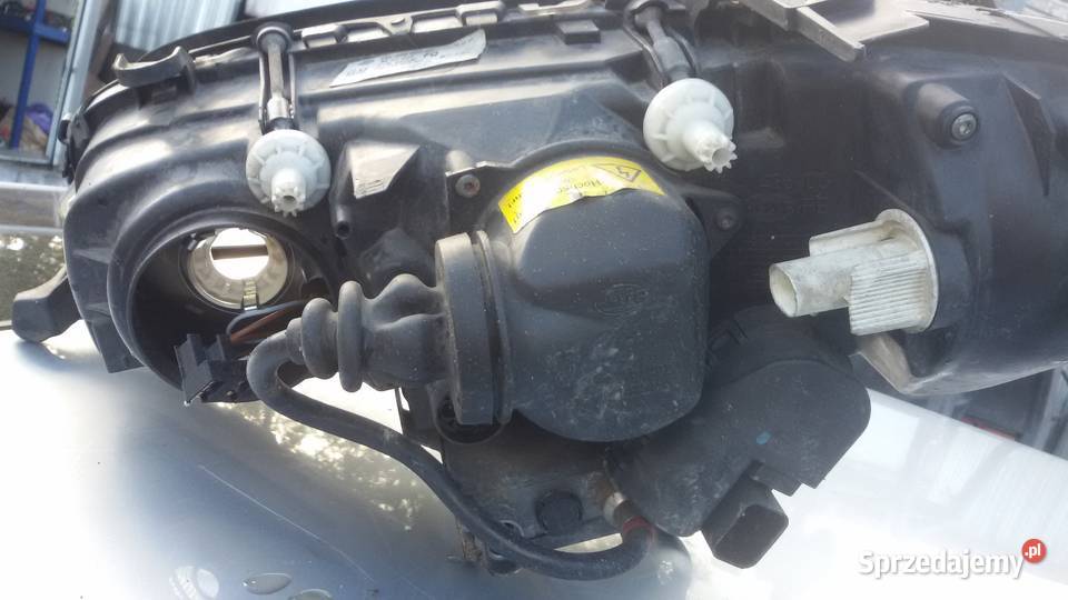 OPEL OMEGA B LAMPY PRZEDNIE KSENON osobowe warmińsko-mazurskie Elbląg