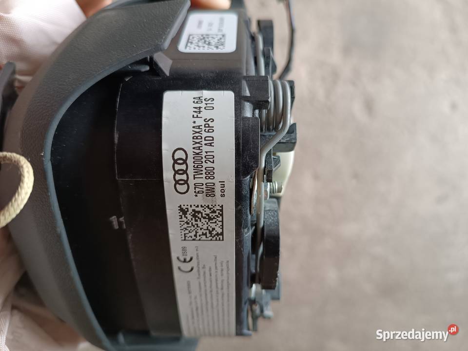 Poduszka powietrzna Audi A4 B9 wystrzelona Poduszki powietrzne Turek