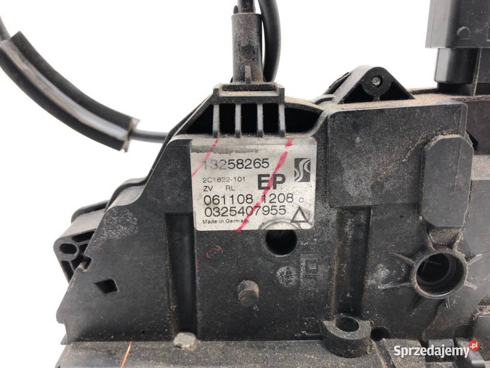 ZAMEK DRZWI LEWY TYŁ OPEL CORSA D Hatchback