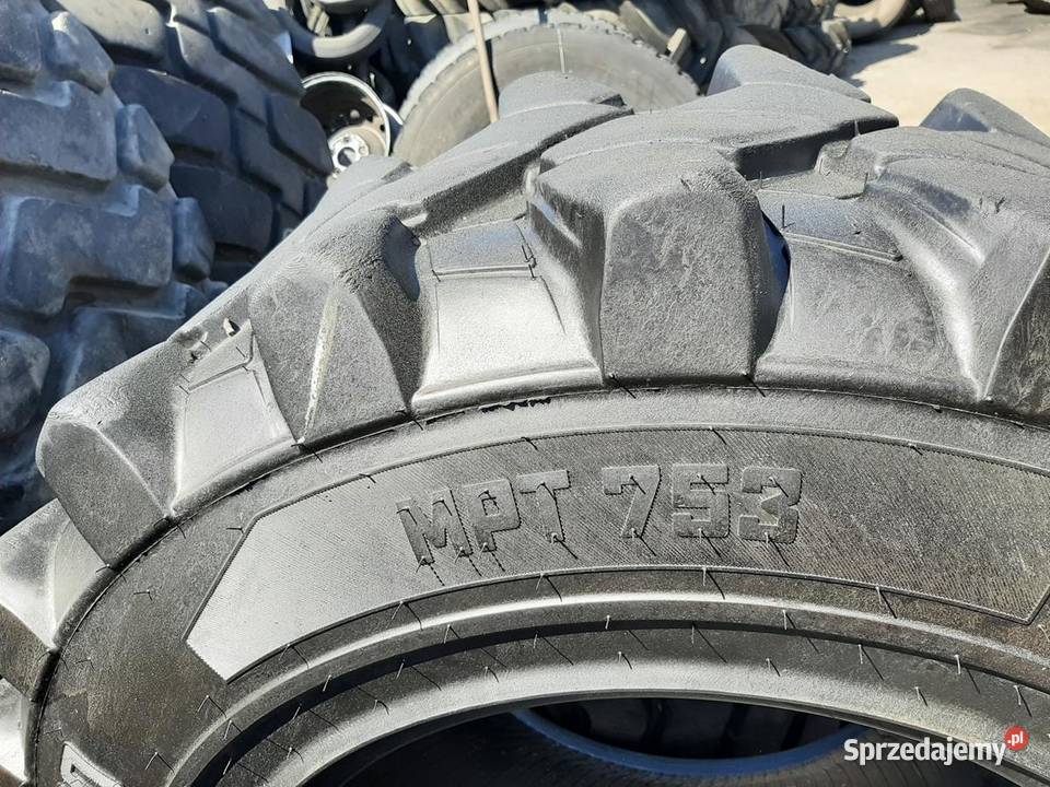 Opona używana 4607024 17524 46070R24 CAMSO 1200