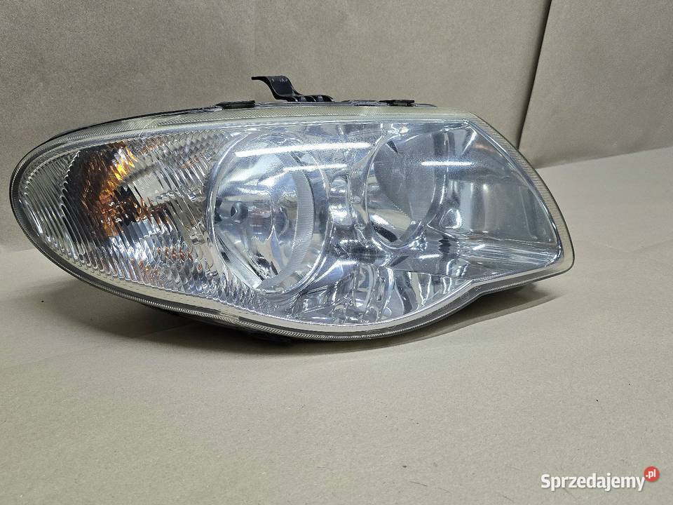 Lampa Prawy Przód CHRYSLER VOYAGER 33 IV LIFT Oświetlenie dolnośląskie Kąty Wrocławskie sprzedam