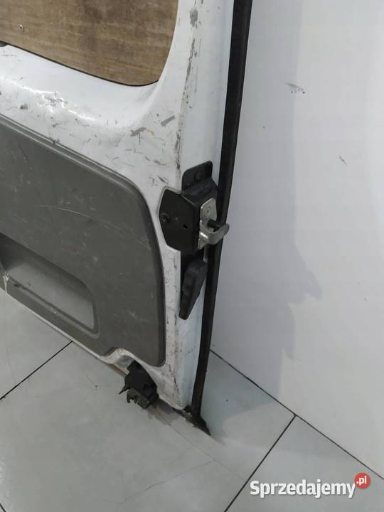DRZWI TYŁ PRAWE SKRZYDEŁKO L474 Opel Vivaro I osobowe świętokrzyskie