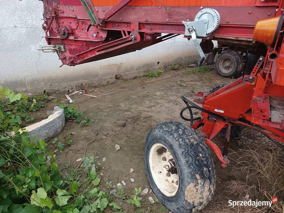 Kombajn zbożowy Bizon ZO56 sieczkarnia do słomy