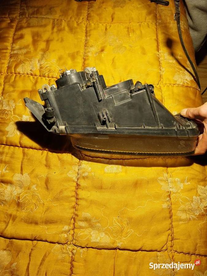 Lampa przednia prawa i lewa Mazda 323 Ba osobowe Kraków