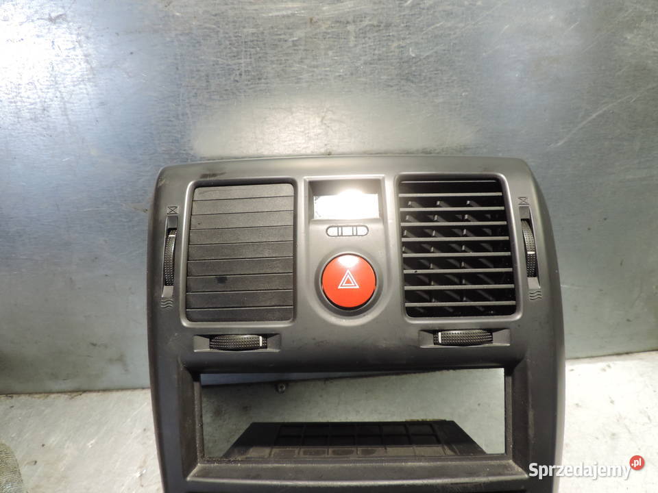 PANEL ŚRODKOWY KRATKA NAWIEWU PANEL NAWIEWU osobowe Nowy Sącz