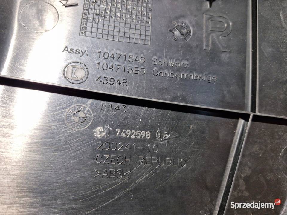 BMW X1 F48 F49 OSŁONA ZAŚLEPKA PROGU PRAWA Karoseria