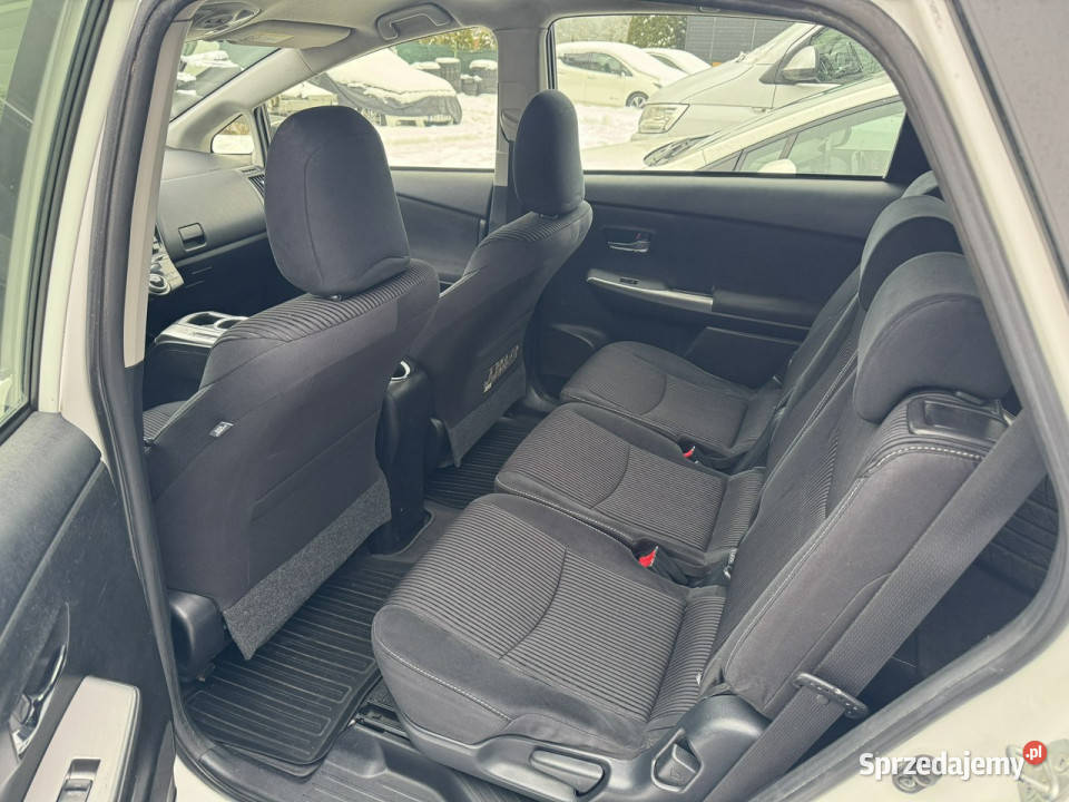 Toyota Prius 18 HSD 136 7 osób Full LED Serwis Otwock Mały