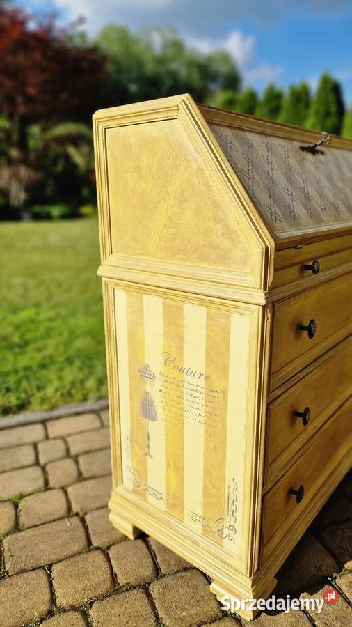Sekretarzyk drewniany toaletka odnowiona żółta