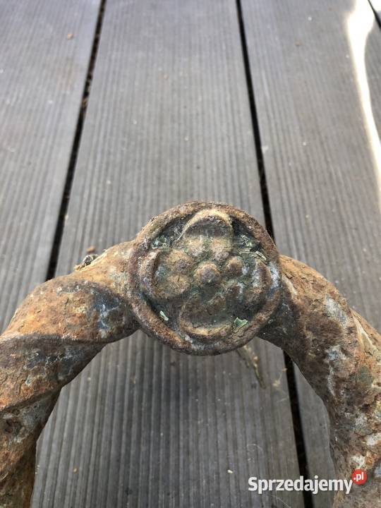 Żeliwne angielskie stare Wiktoriańskie tralki z Poznań