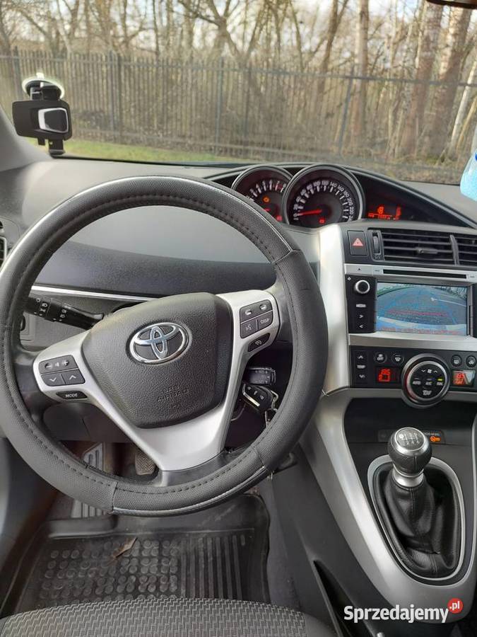 Sprzedam zadbaną toyotę Verso 2015 Piła