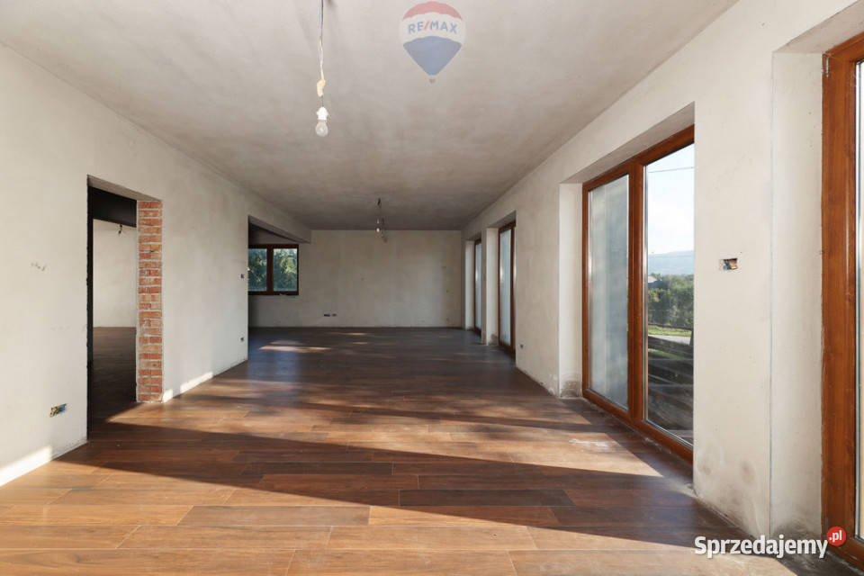 Dom z poddaszem użytkowym 175m2 asfalt Bulowice sprzedam