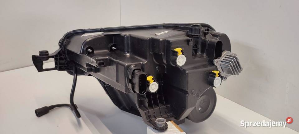 SKODA KAROQ LAMPA PRAWY PRZÓD ANGLIK RHD