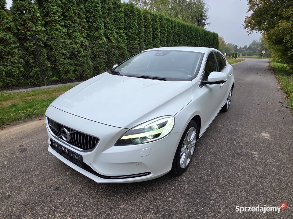 Volvo v40 D4 190 automat bezwypadkowy opłacony