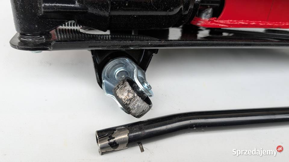 Zestaw hydraulicznych podnośników samochodowych Jadowniki