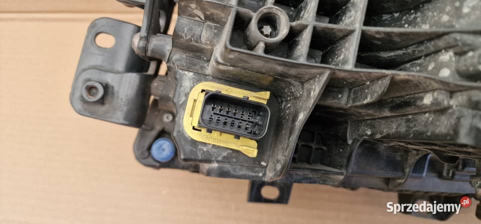 SCANIA R S REFLEKTOR PRAWY LAMPA PRAWA FULL LED