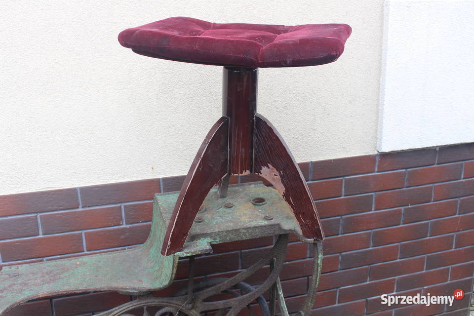 stary taboret do pianina