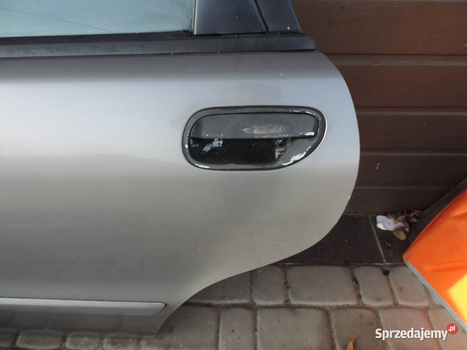 VOLVO V40 I FL DRZWI LEWE TYLNE TYŁ 35722 małopolskie Nowy Sącz