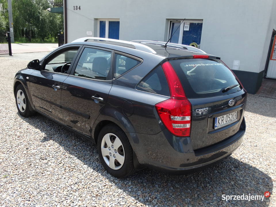 Kia Ceed 16benzyna wypożyczalnia wynajem Przebieczany