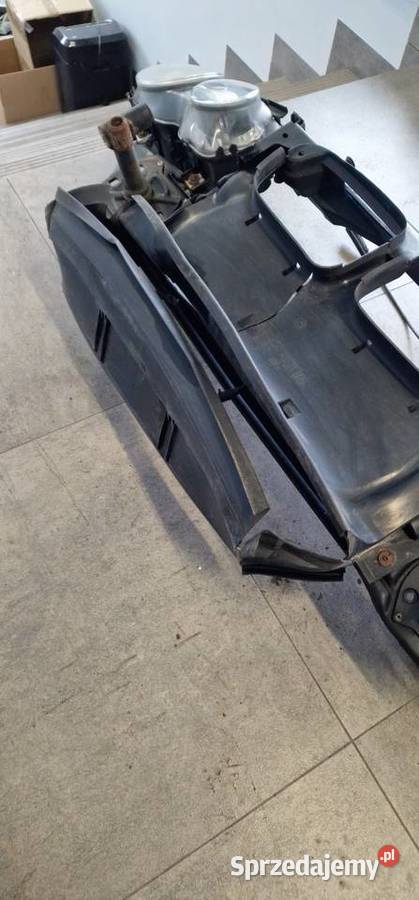 Pas przedni BMW E46 COMPACT razem z reflektorami Kończyce Małe sprzedam