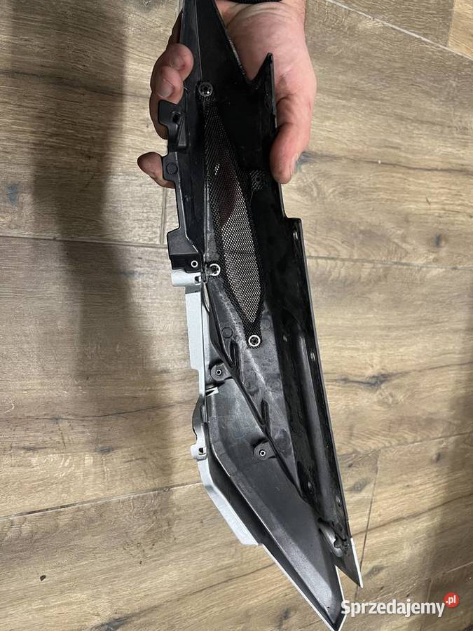Yamaha mt 09 sp boczek prawy wypełnienie Bochnia