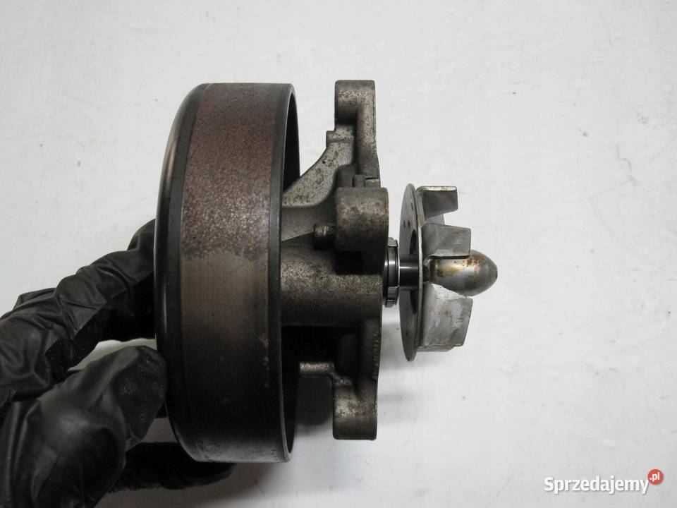 Hyundai i30 16 B G4FC 10r 125 Pompa wody