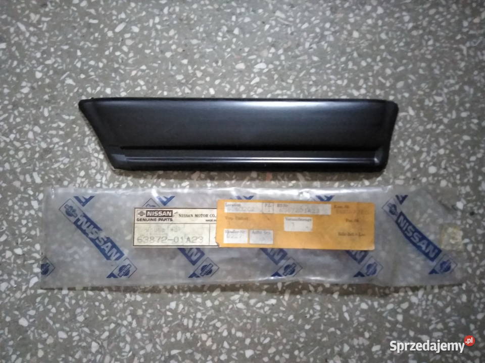 Nissan Sunny B 11 listwa boczna Gdańsk sprzedam