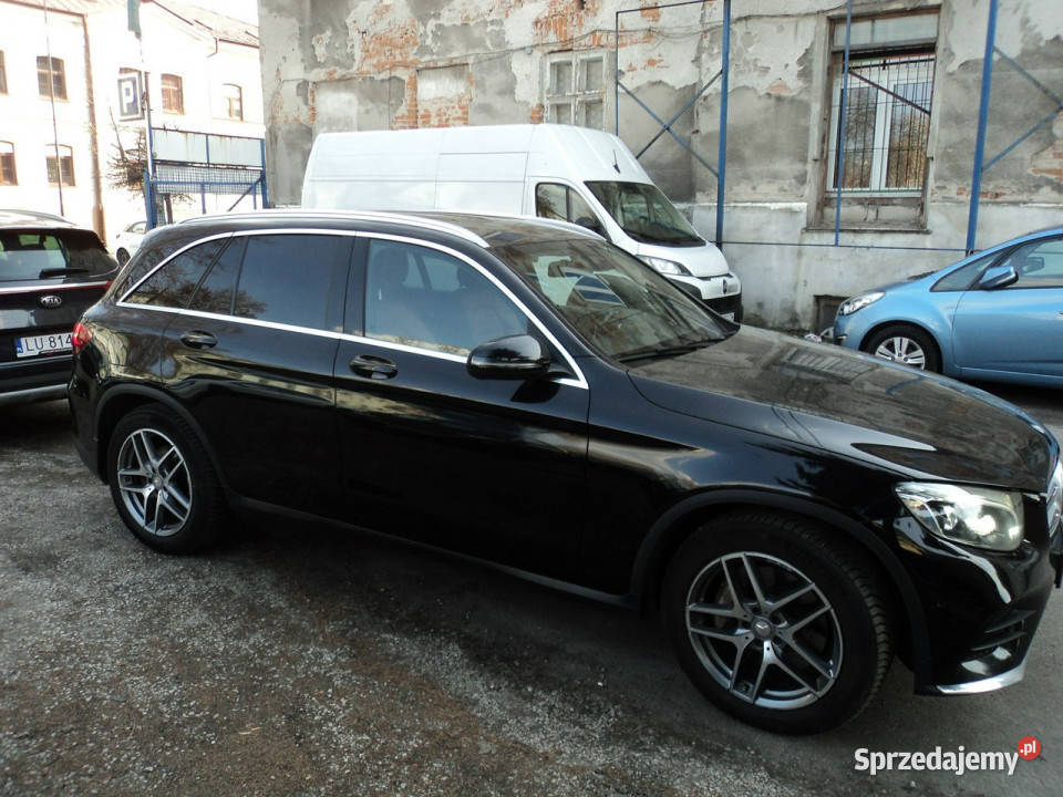 Mercedes GLC 250 sprzedam ładnego MERCEDESA GLC światła LED
