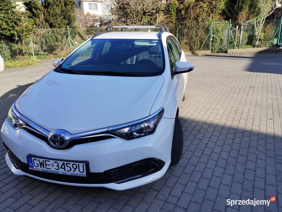 Toyota Auris II Kombi 133 Dual VTTi niski 99KM Rumia