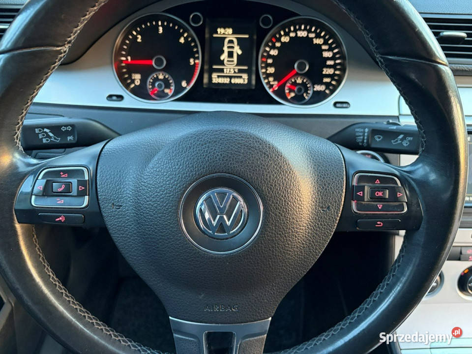 Volkswagen Passat 20 TDI CR Czujniki parkowania światła przeciwmgielne Lipówki sprzedam
