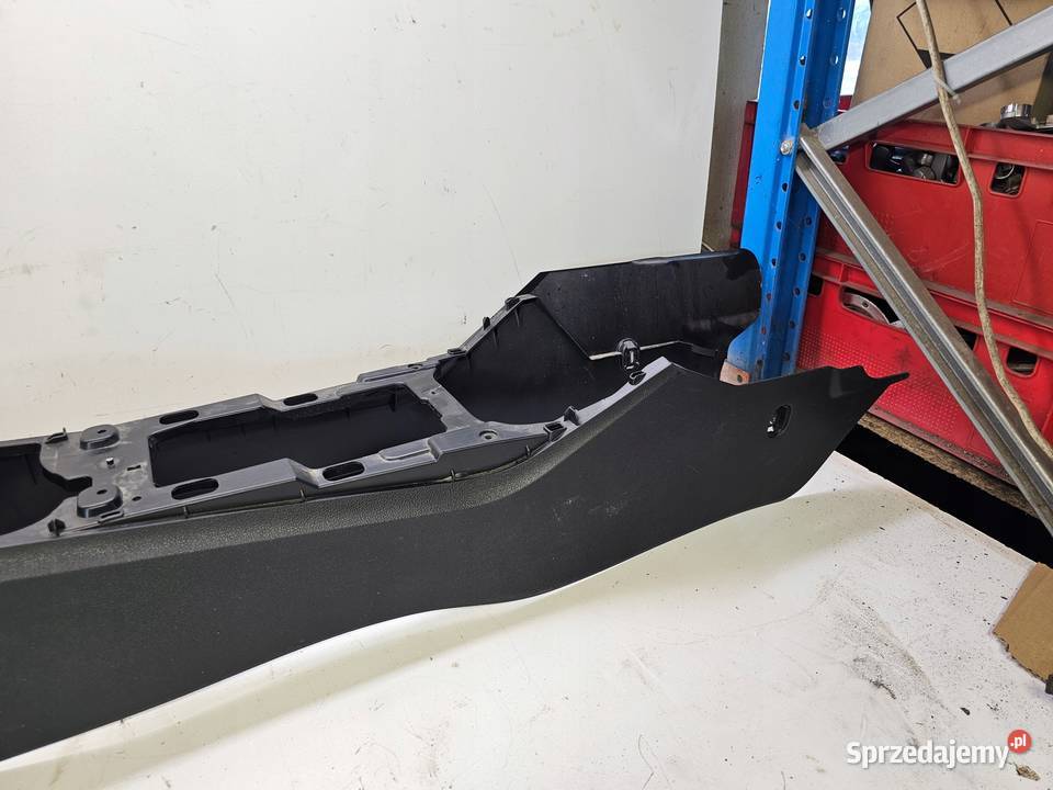 TUNEL ŚRODKOWY AUDI Q3 F3 83A 83B863241 osobowe